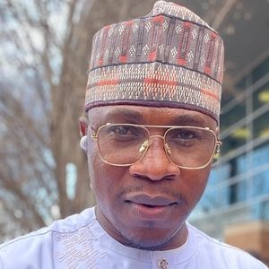 Meet your Posher, Emir adebare